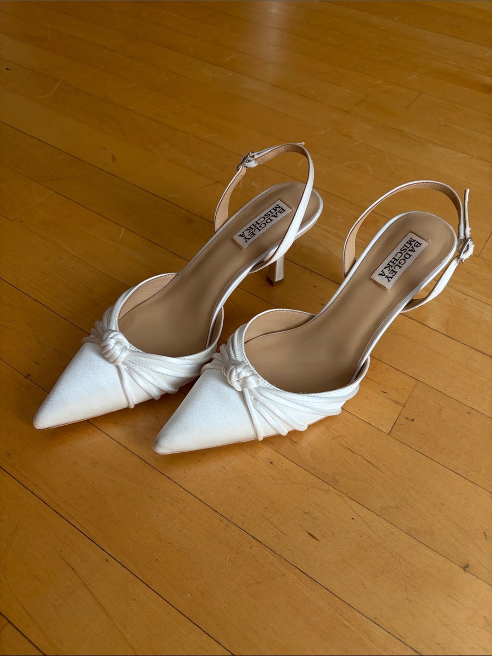 Badgley Mischka White Knotted Pointed-Toe Slingback Heels